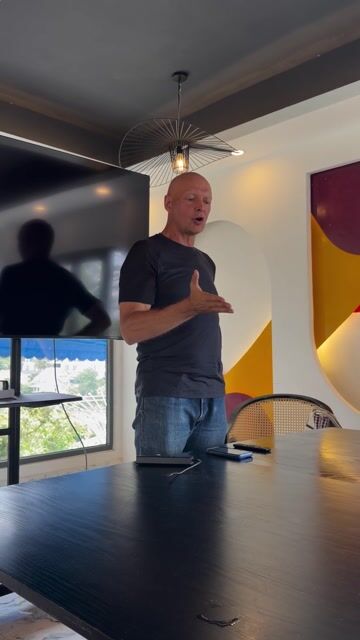 Eddy talking about a potential crash of global economy in 10 months because of GenAI